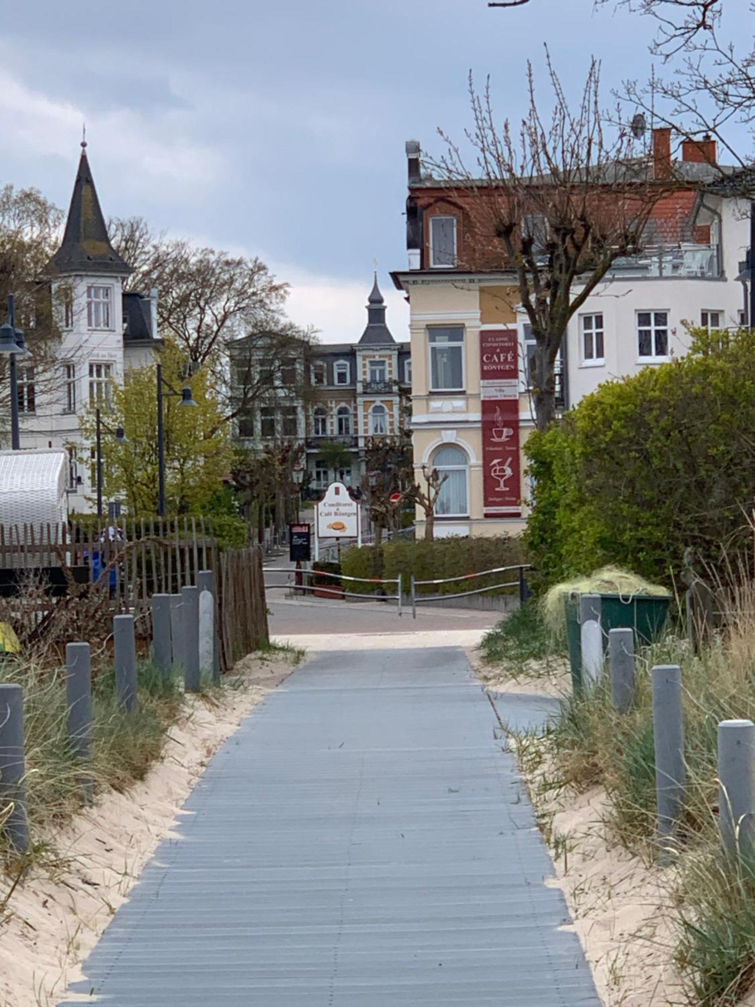 Strandhaus Ahlbeck 제바트헤링스도르프 외부 사진