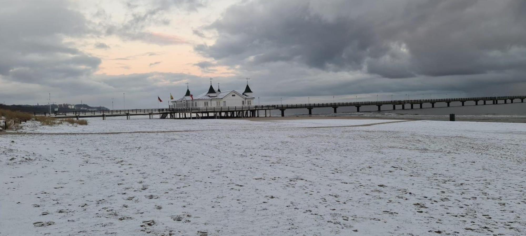 Strandhaus Ahlbeck 제바트헤링스도르프 외부 사진